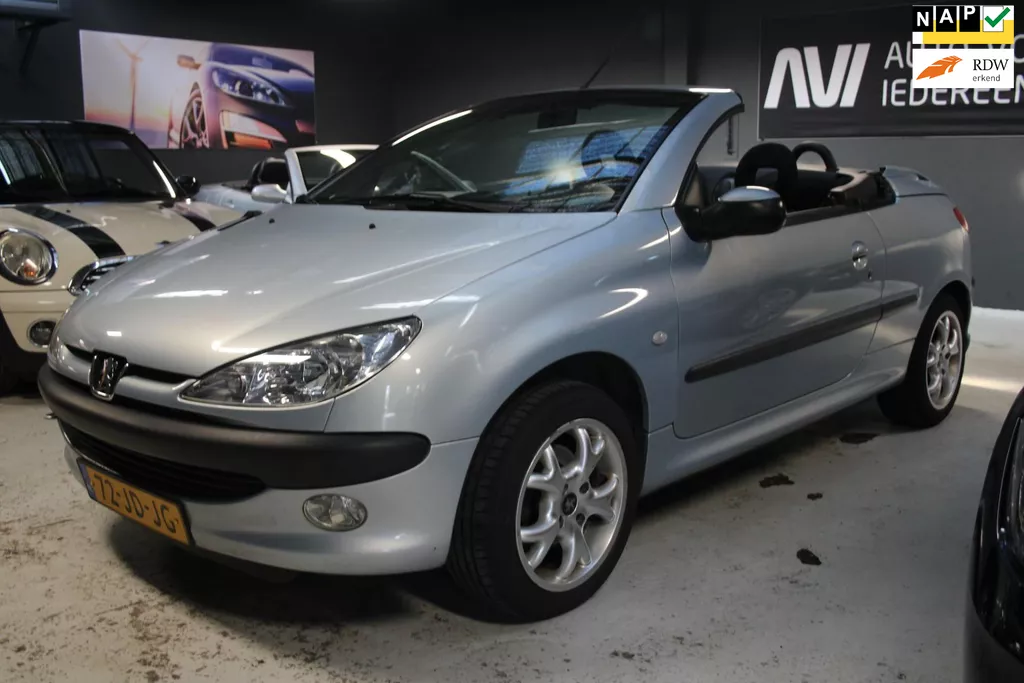 Peugeot 206 CC 1.6-16V / APK / zeer netjes / dak werkt!