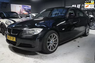 BMW 3-serie 318i Executive / automaat / nap / leer / clima