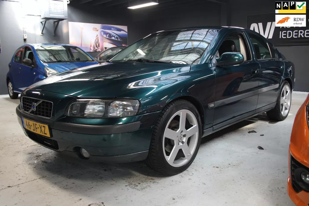 Volvo S60 2.4 / nieuwe apk / airco ijskoud / distri. vervangen