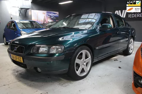 Volvo S60 2.4 / nieuwe apk / airco ijskoud / distri. vervangen